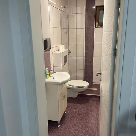 Family Trapisti באניה לוקה