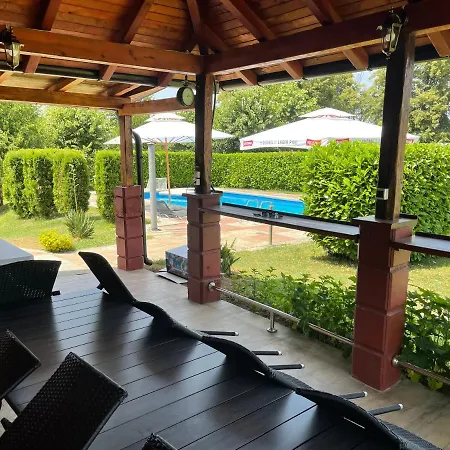 וילה Family Trapisti *